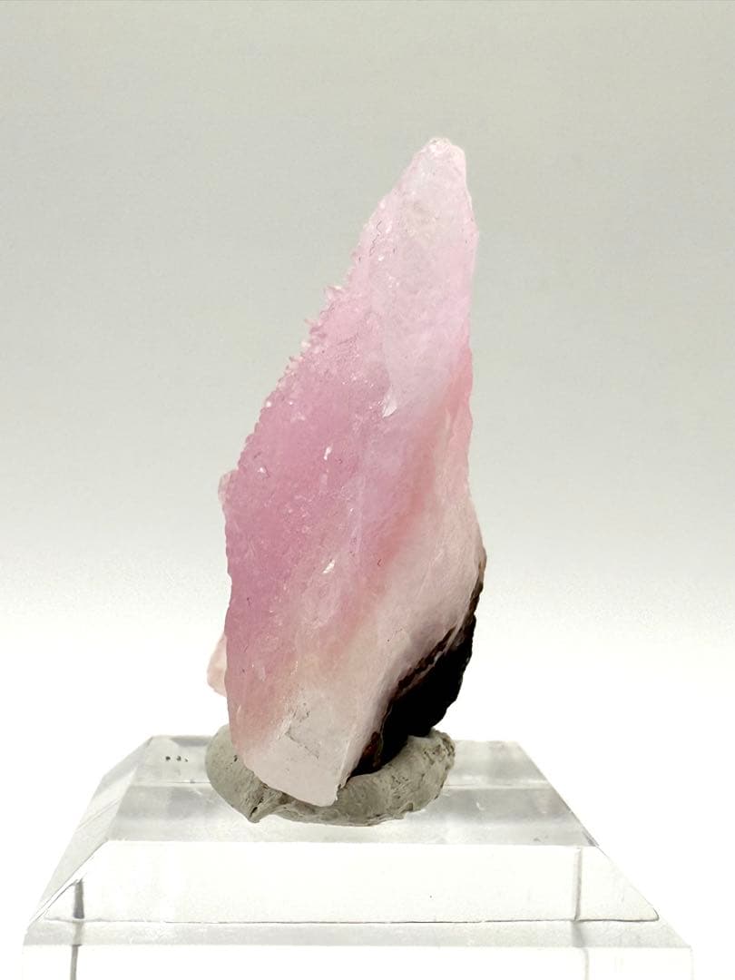 ピンク　アラゴナイト　原石　鉱物　標本　天然石　石　霞　石　アフガニスタン産