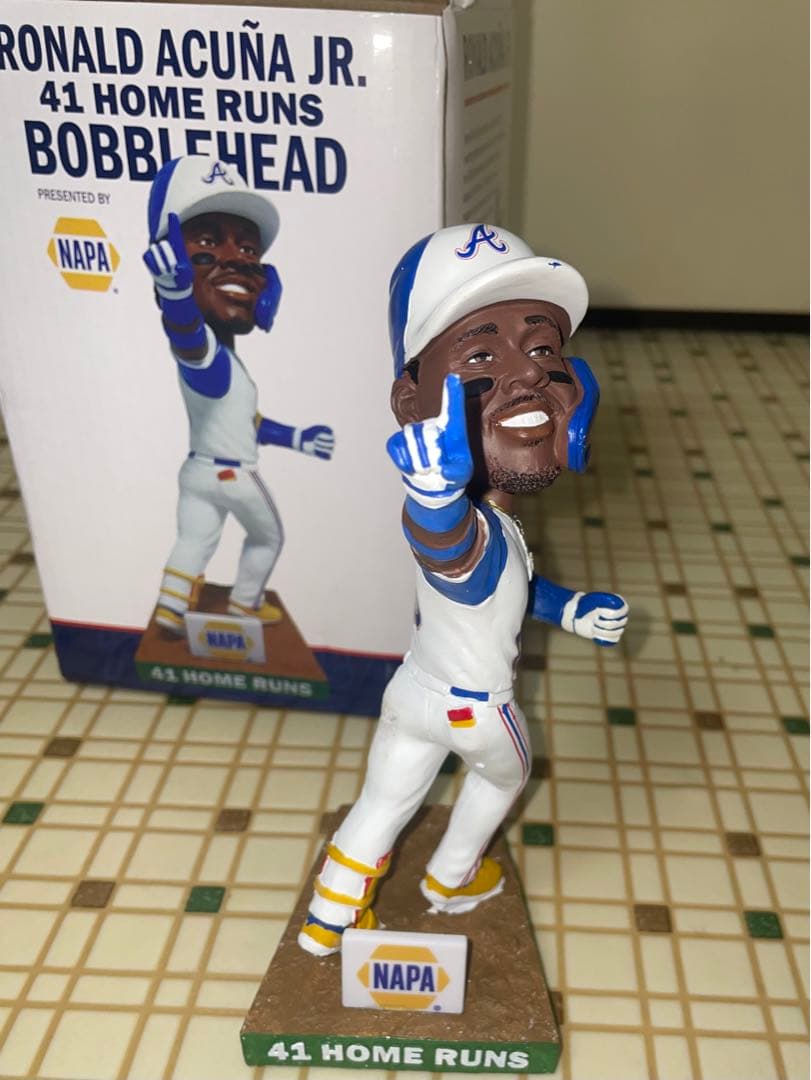 MLB ロナルド・アクーニャ フィギュア