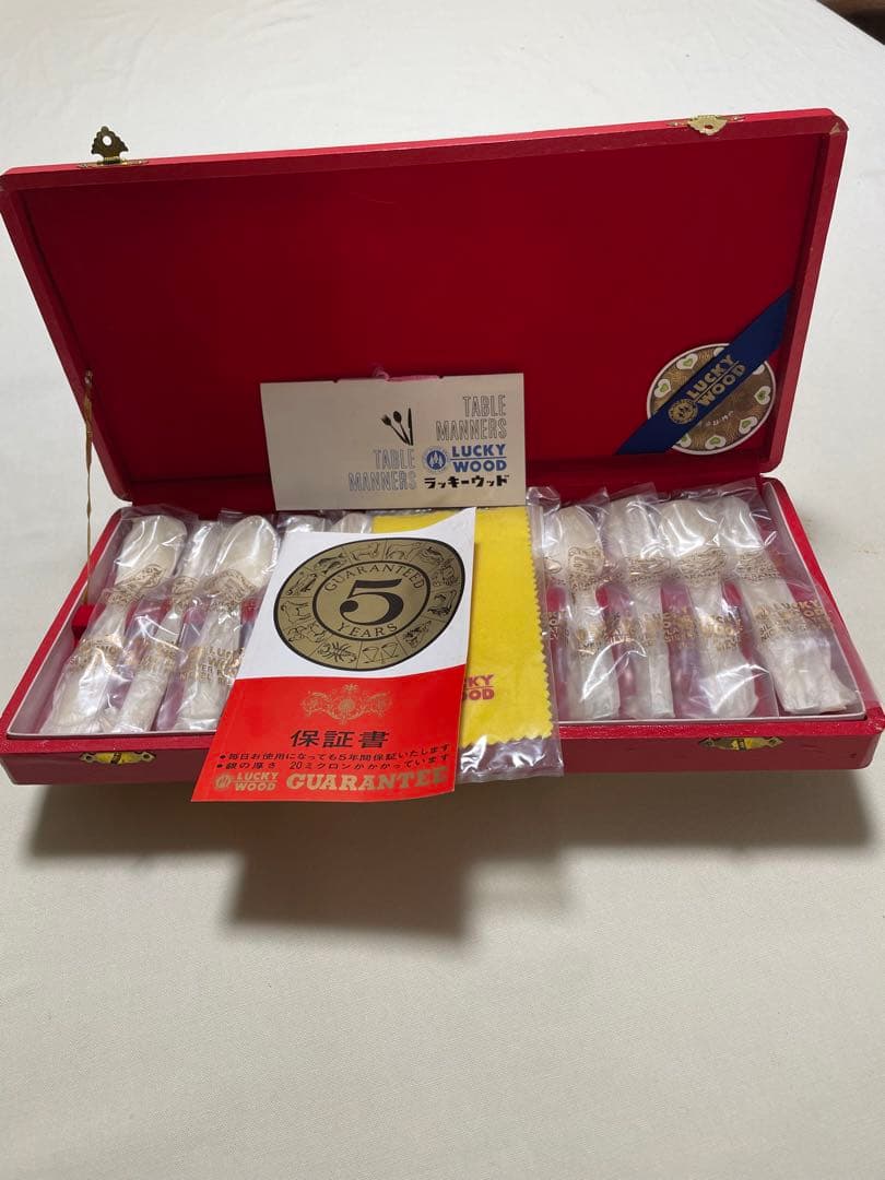 銀スプーン6本と銀フォーク6本のセット