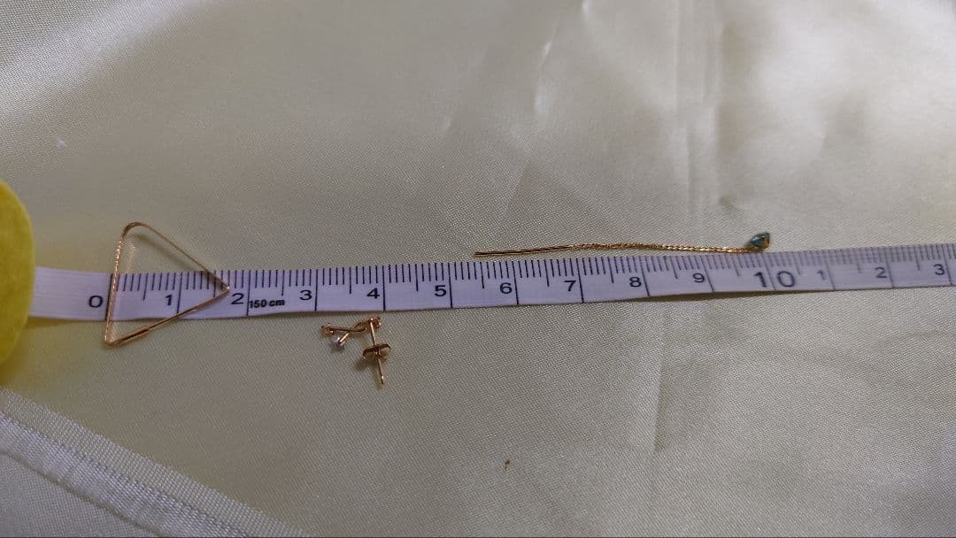 K18　三角 ピアス　ロングピアス　星ピアス