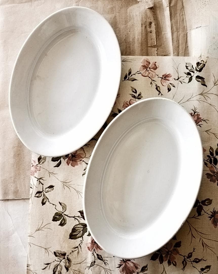 19世紀 フランス 36c 白の集約と重厚なオーバルプレートa アンティーク