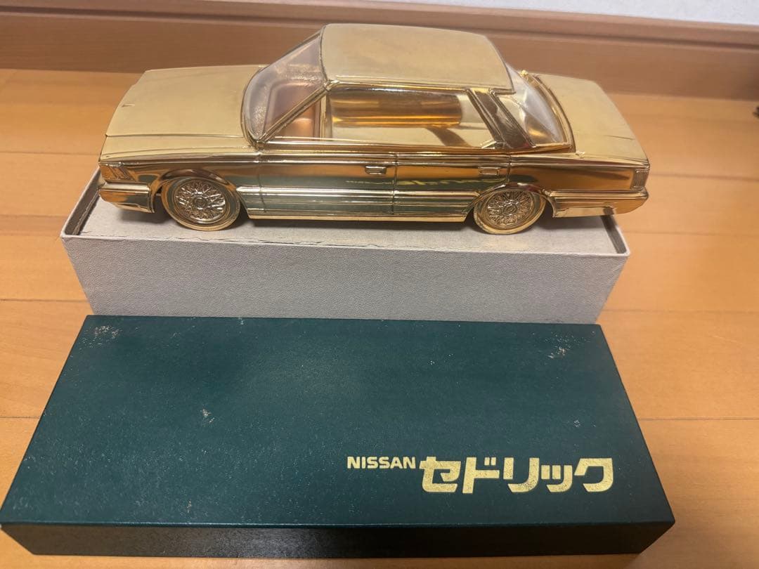 値下げ❗️NISSAN セドリック ゴールド オルゴール付シガレットケース