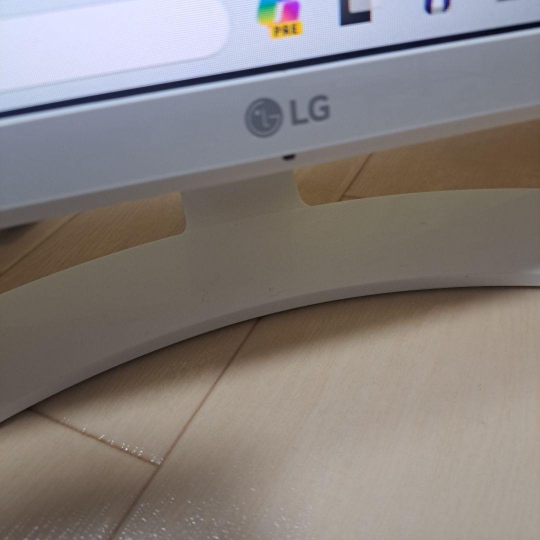美品～普通!LG モニター 32MP58HQ-W ホワイト 大画面