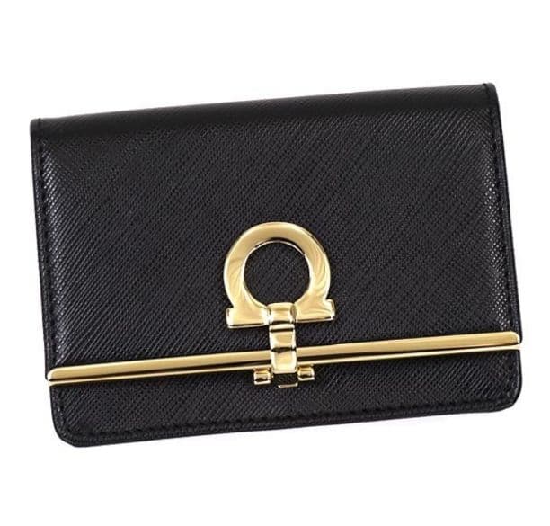 フェラガモ カードケースゴールド・ガンチーニ