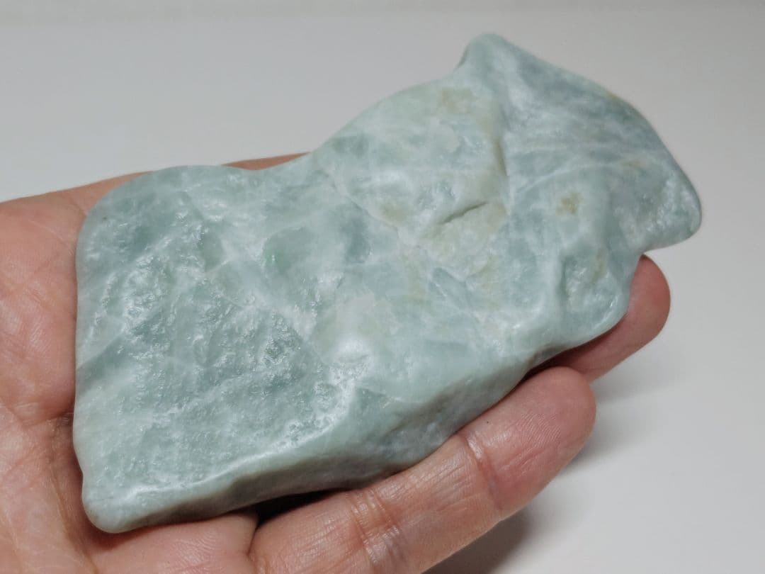 淡緑 194g 翡翠 ヒスイ 原石 鑑賞石 自然石 誕生石 鉱物 鉱石 水石