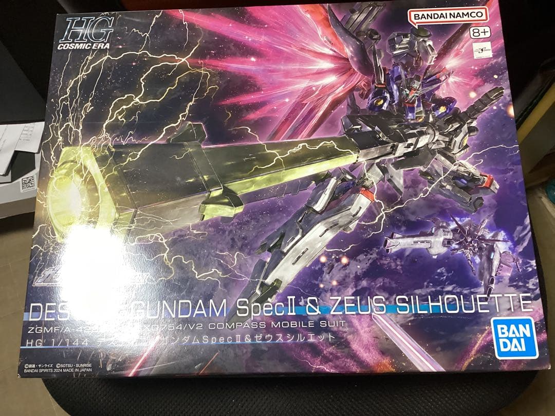 シ*ダ様 【新品】HG デスティニーガンダム Spec II & ゼウスシルエッ