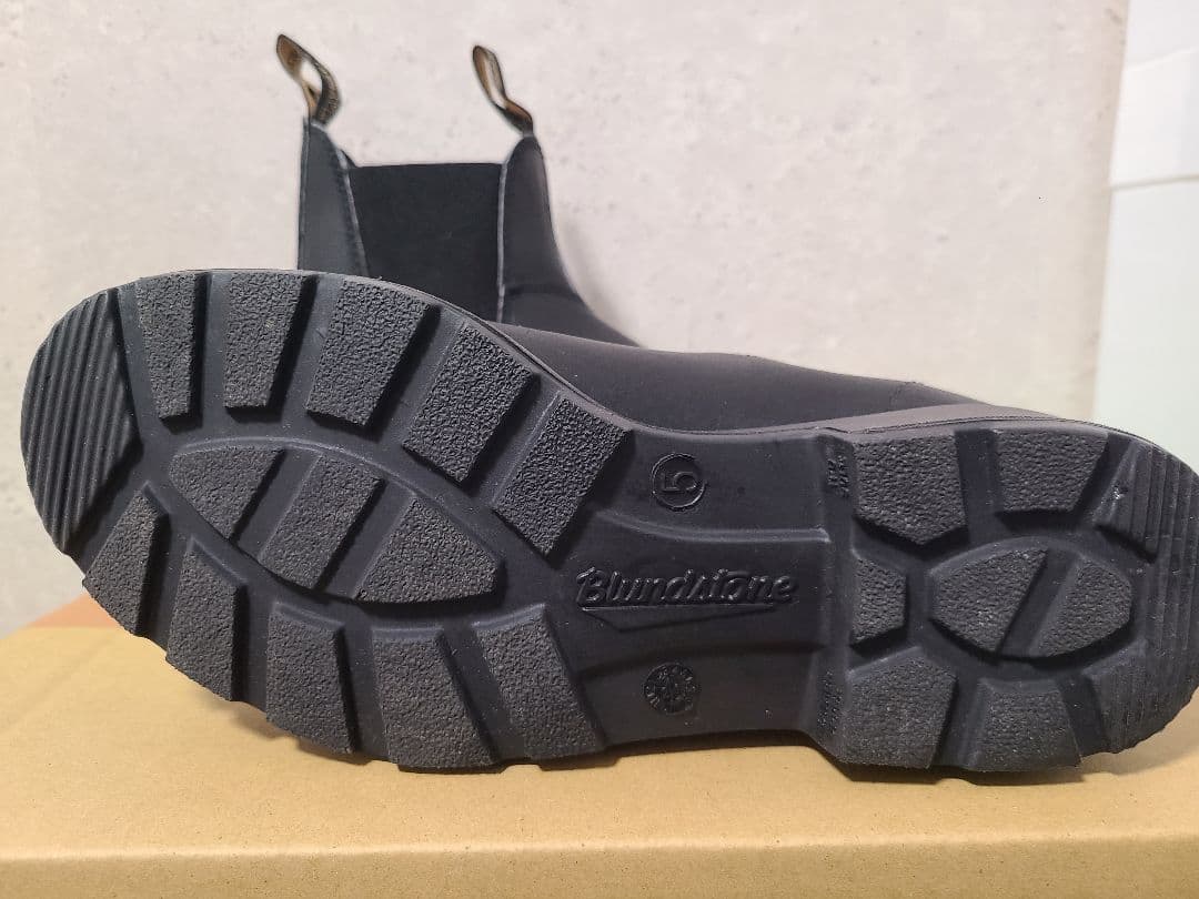 【美品】Blundstone 黒 サイドゴアブーツ