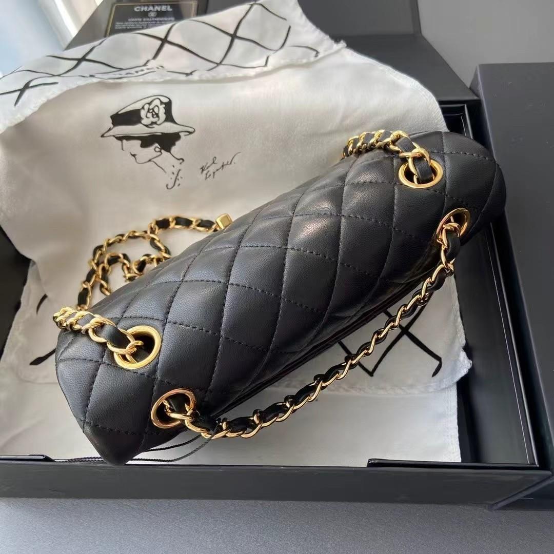 ブラックレザー ショルダーバッグ