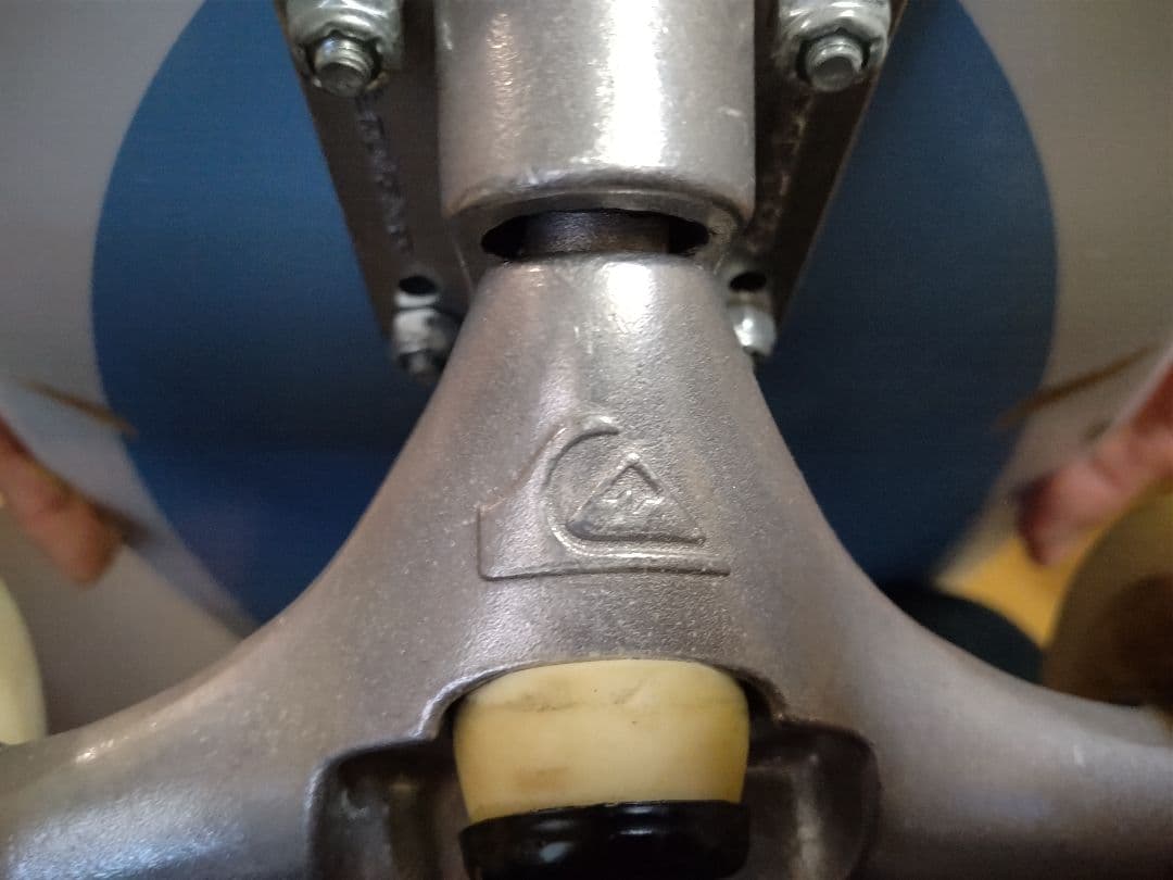 ROXY スケートボード サーフスケボー　サーフィン　Quicksilver