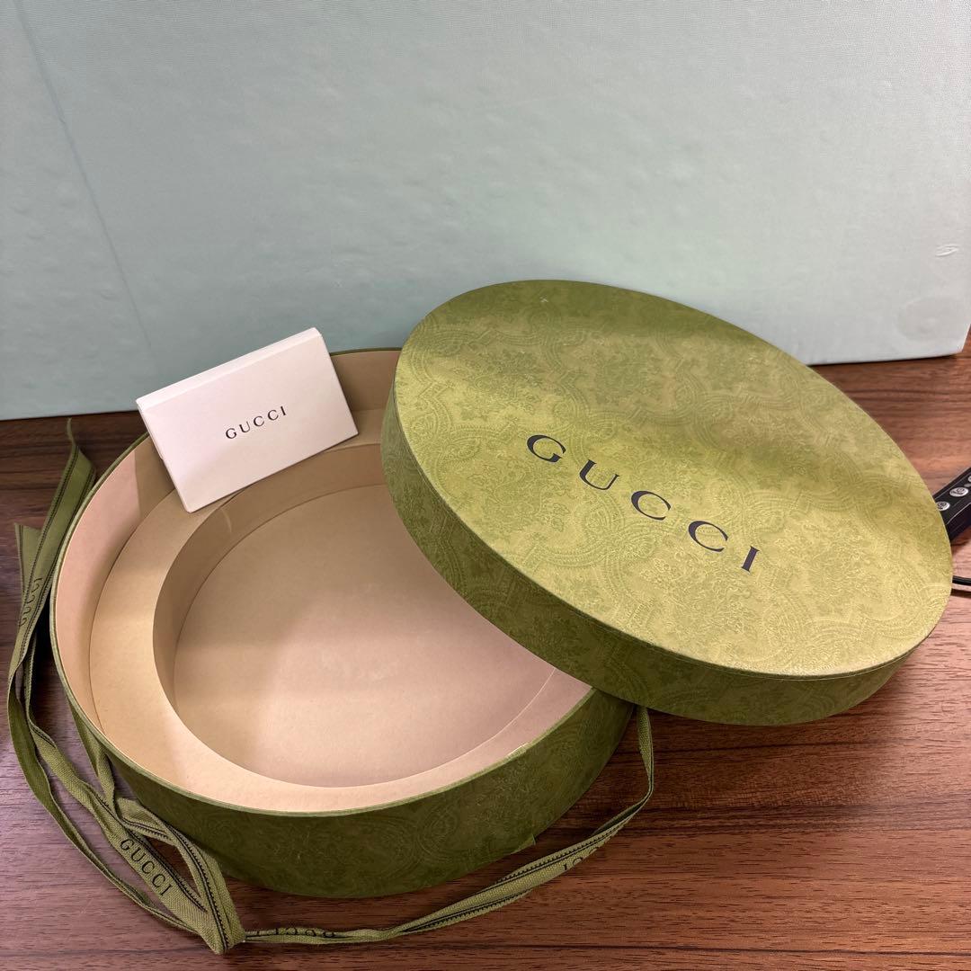 大成。GUCCI 幾何学模様 犬用食器