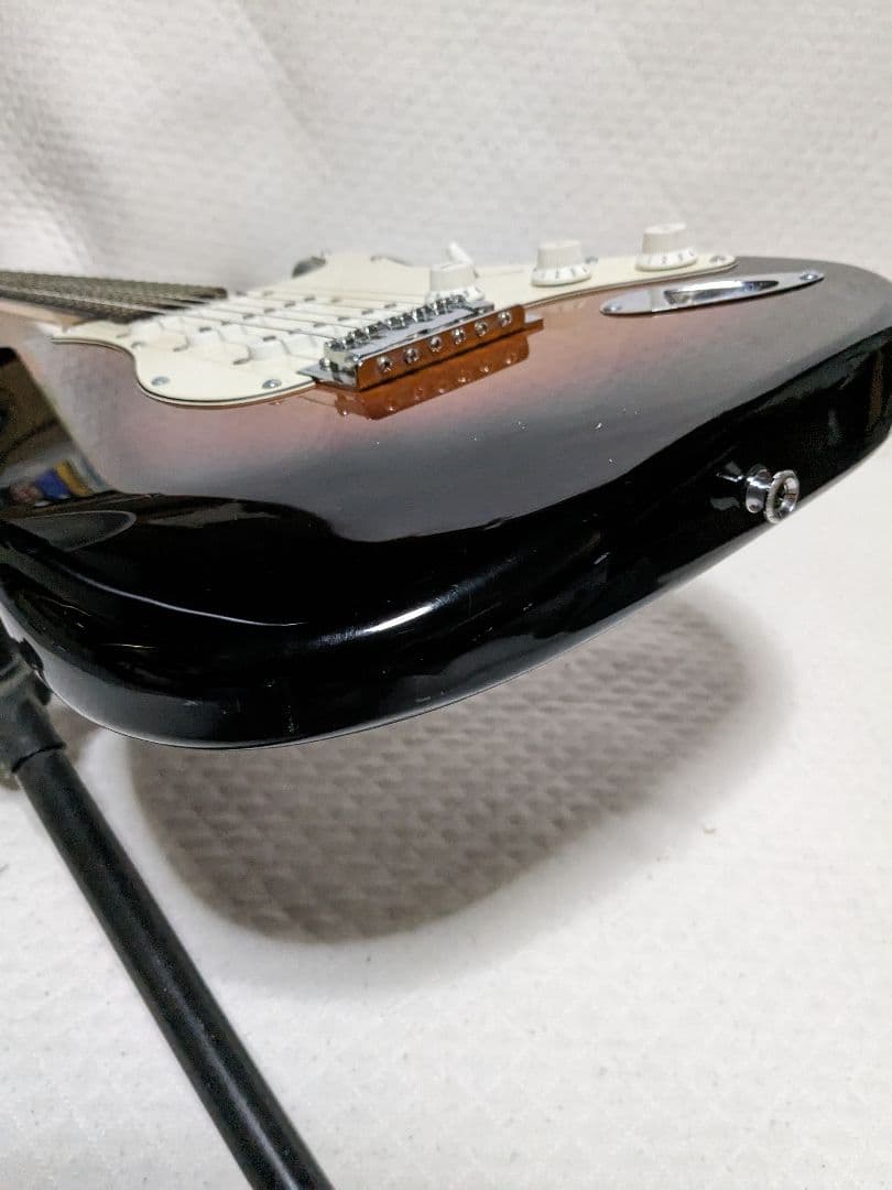 バッカス　ストラトキャスター　エレキギター　サンバースト　美品