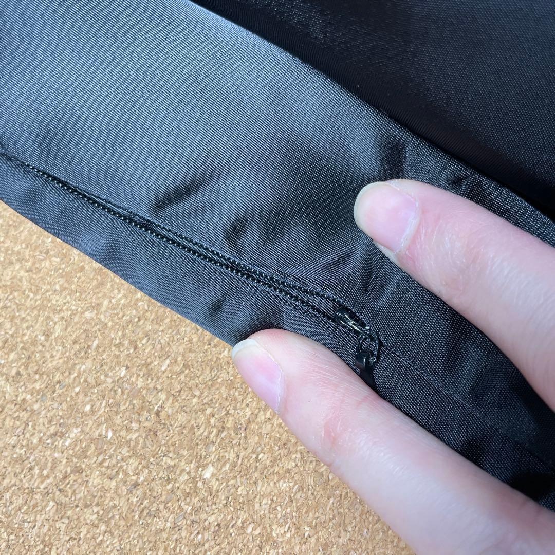 新品未使用 プルオーバー スキージャケット ブラック S 男女兼用 日常使用可