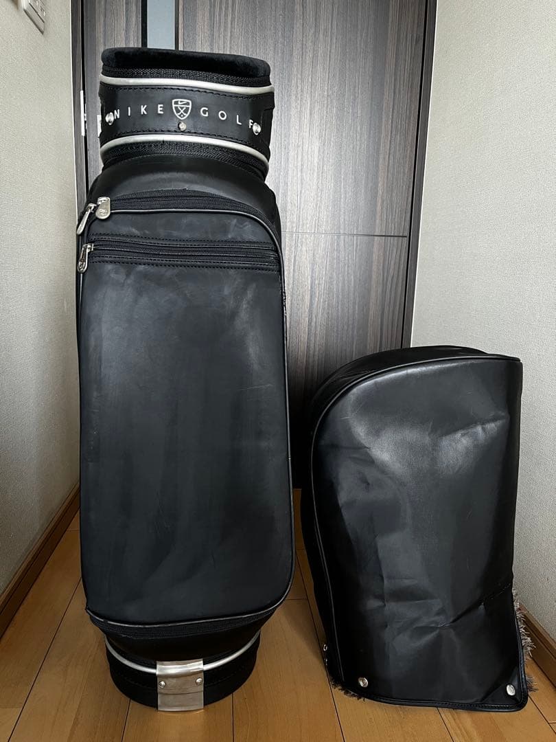 完売品希少旧ロゴ　良品　ナイキ　ゴルフ　黒　ド迫力大型キャディバッグ　NIKE