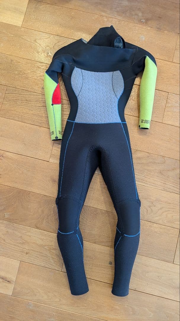 Hurley セミドライ 5/3mm レディース（SMサイズ程度）