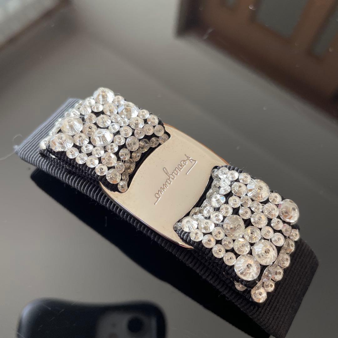 Ferragamo barretteフェラガモバレッタ ヴァララインストーン
