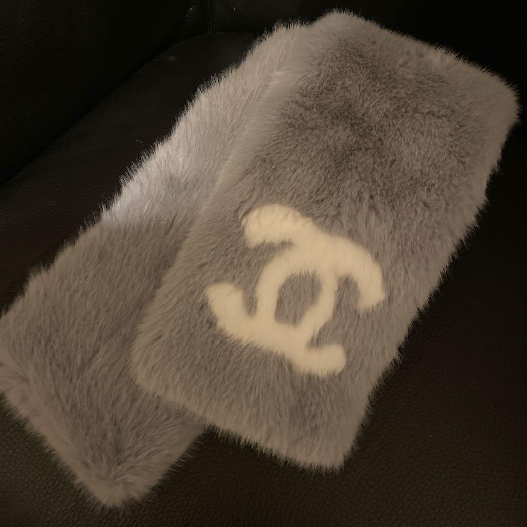 ノベルティCHANELもふもふ マフラー✨