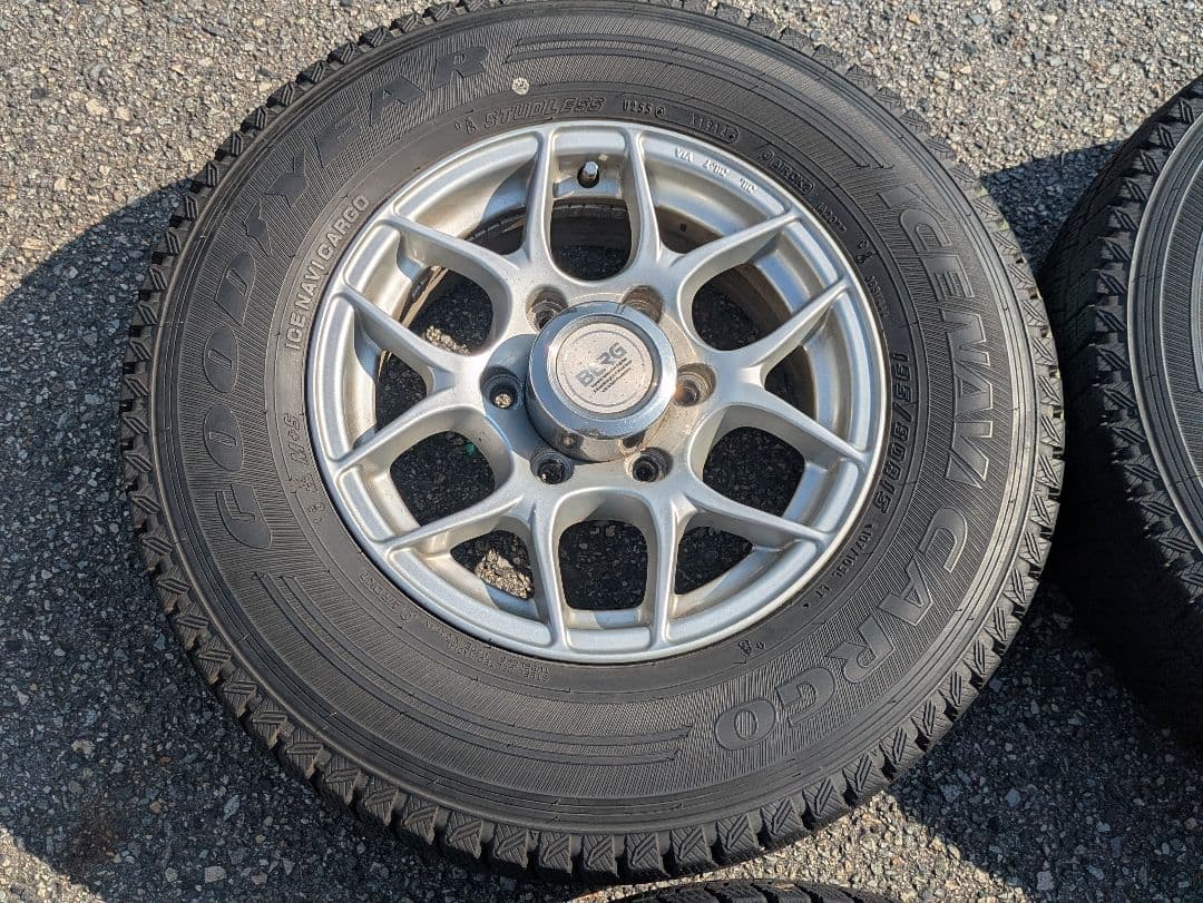 にょろろん②195/80R15インチ　スタッドレスタイヤ:４本分おまとめ