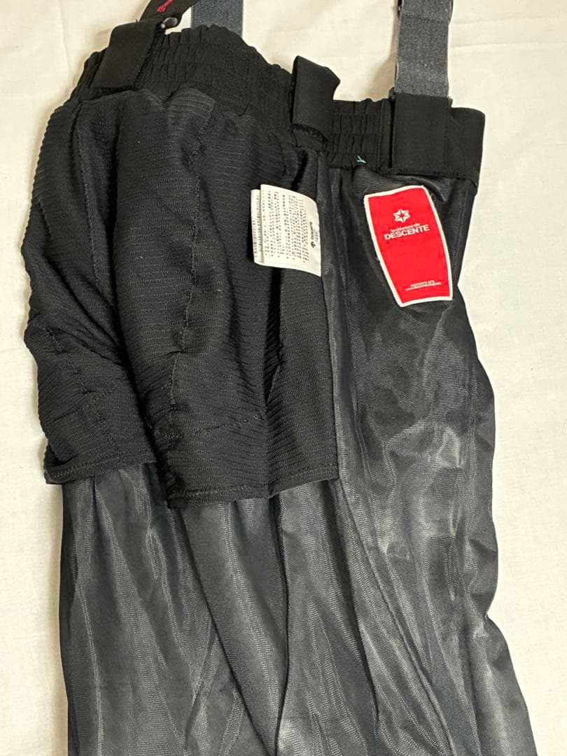 美品 デサント タフタ高機能スキーパンツ7号152〜158cm 58〜69cm