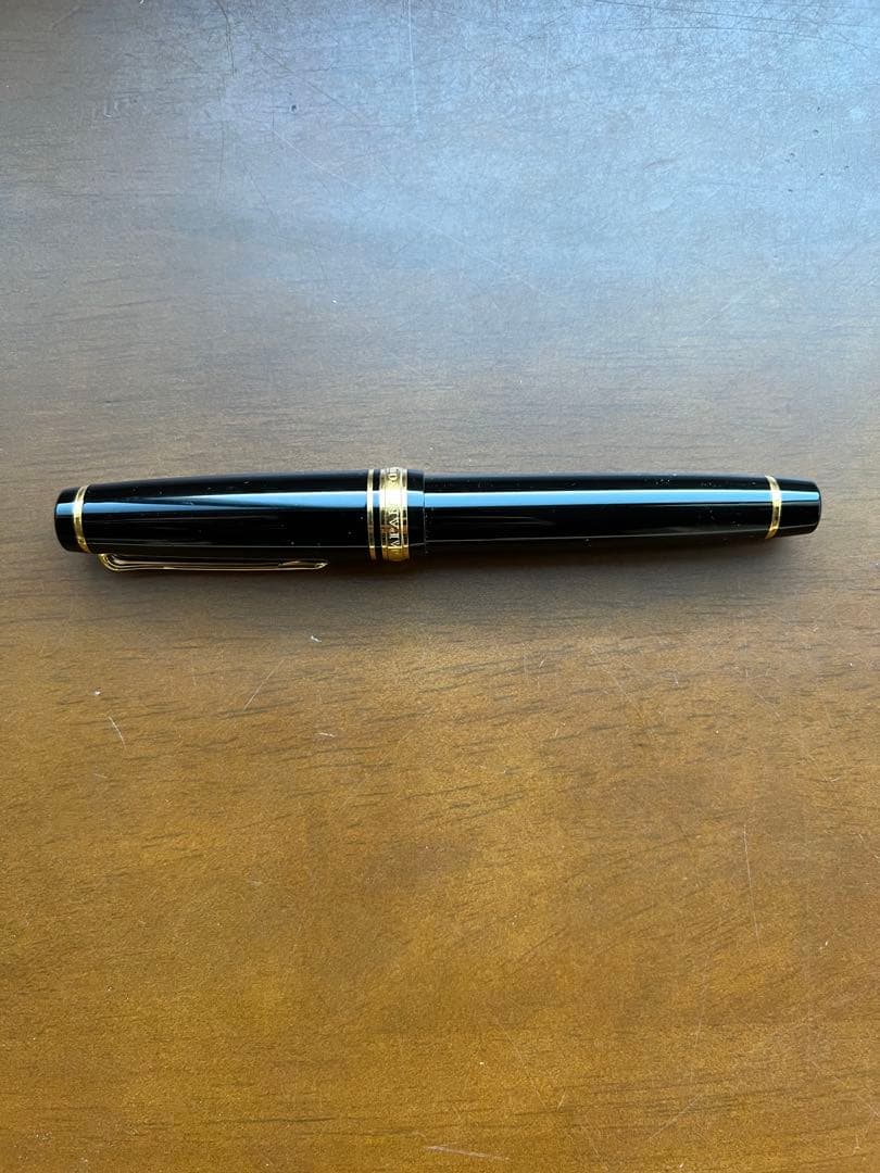 セーラー 万年筆 プロフェッショナルギア 黒×金 F（細字）