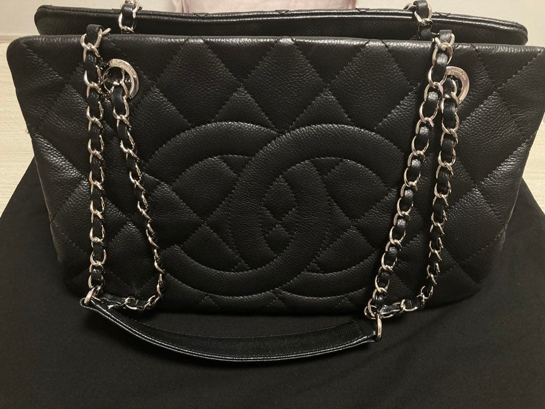 ぐーさん　正規美品　CHANEL マトラッセ　キルティングトートバッグ　黒