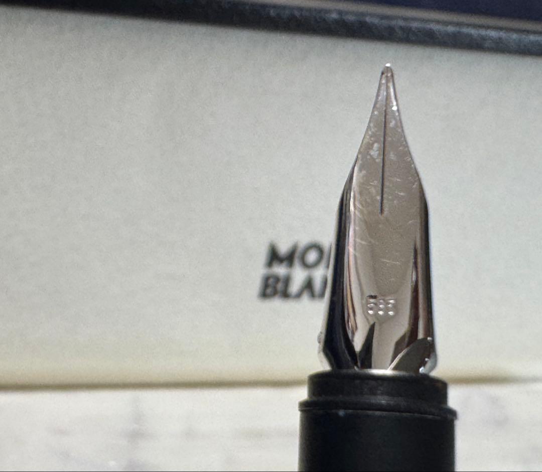 【極美品】モンブラン No1124 万年筆 漆黒ロードナイト鉱加工 万年筆