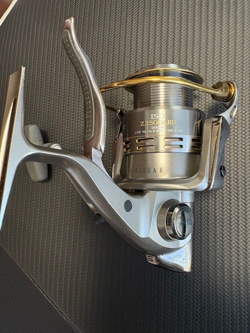 【時限値引】【美品】ISO Z2500LBD