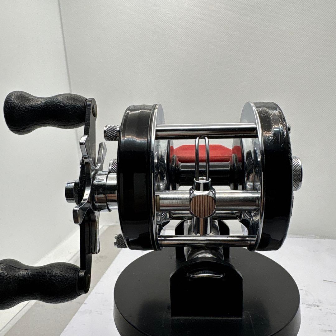 ニ*ク様 ABU Ambassadeur 5600C ベイトリール