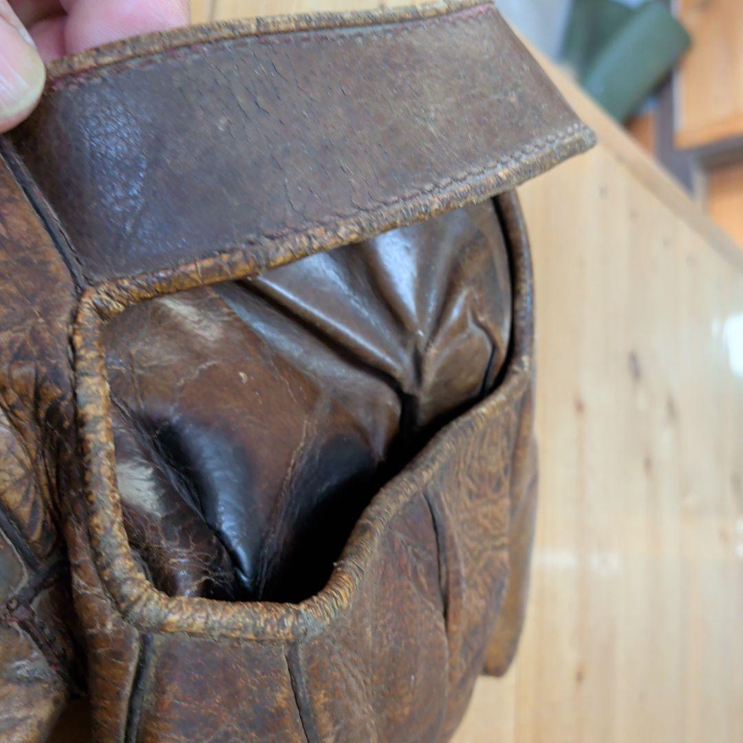 古い野球グローブ