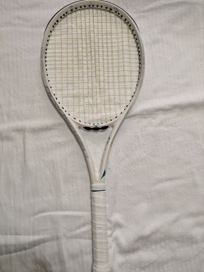 アクロスピード 270 テニスラケット　Tシャツ付き