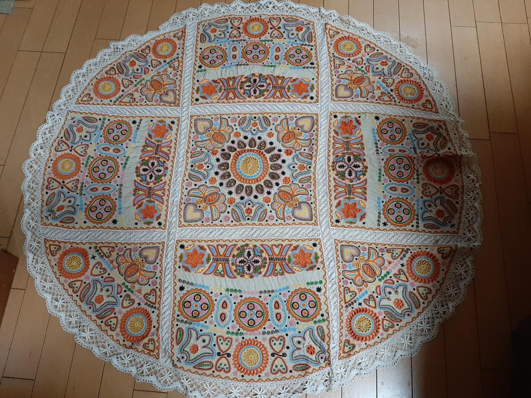 ボヘミアンテイスト・アンティークテーブルクロス・クロシェ編み・クリーニング済