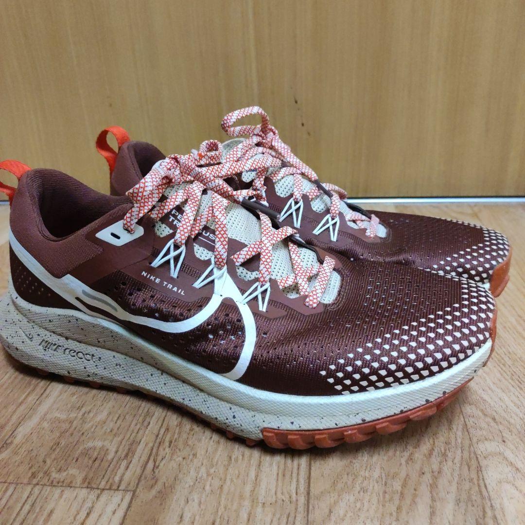 NIKE REACT PEGASUS TRAIL 4　27cm（美品）
