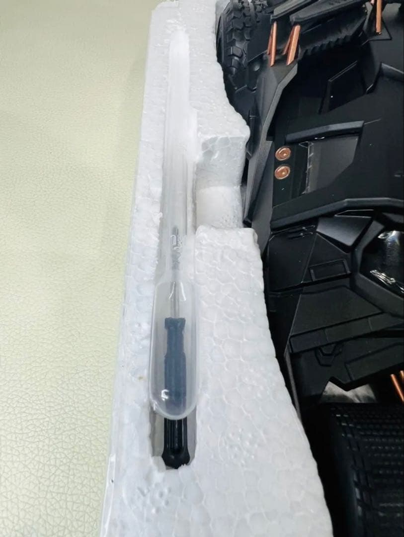 バットモービル　タンブラー ダークナイト　トリロジー DC 1:24合金製モデル