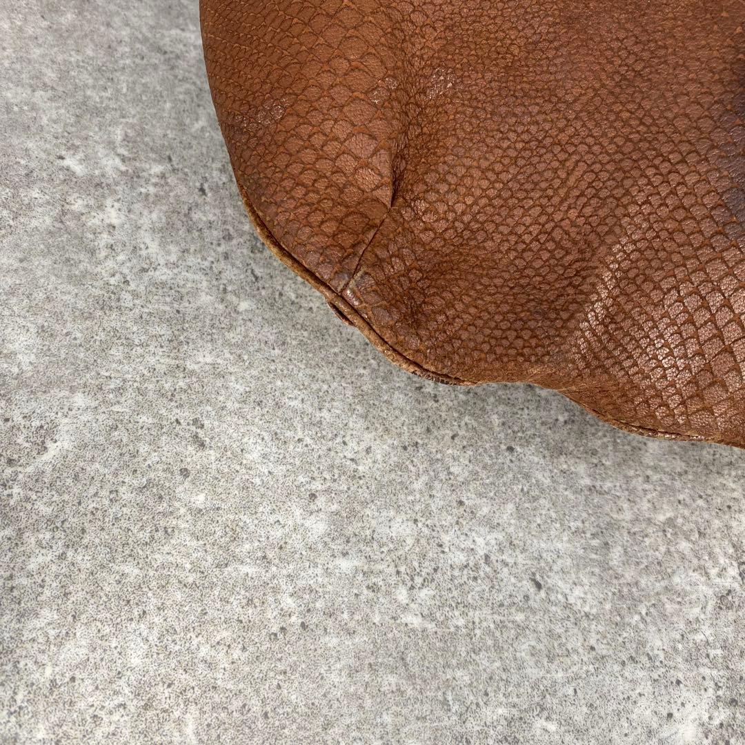 イッセイミヤケ パイソン型押し レザー ショルダーバッグ ワンショルダー