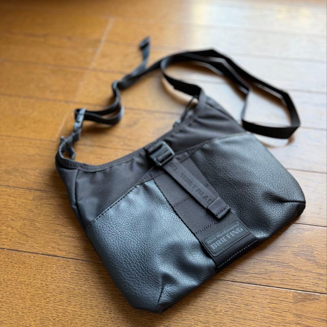 未使用級 WHITE MOUNTAINEERING BRIEFING サコッシュ