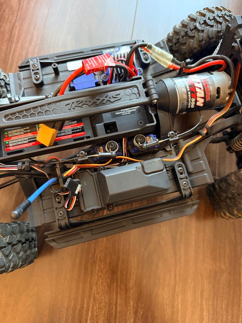 TRAXXAS TRX4 Land Rover ディフェンダー