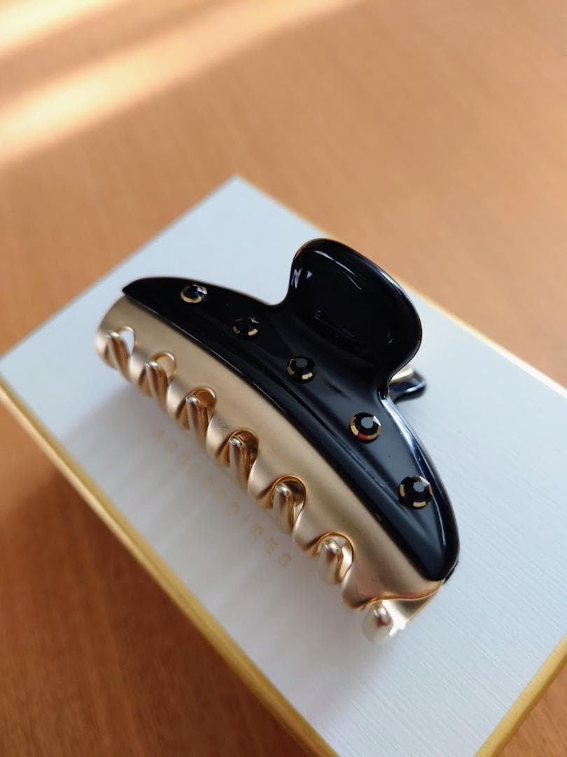 アレクサンドルドゥパリ ブラック大粒スワロフスキー ヴァンドーム