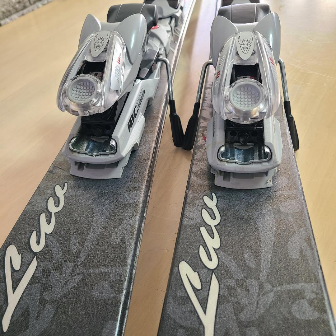 K2 スキー板　T－NINE 129㎝ 　ビンディング付き
