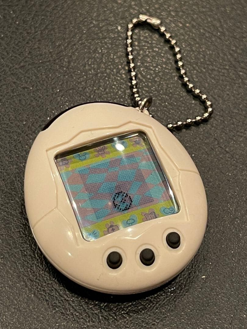 希少たまごっち白＆ケース