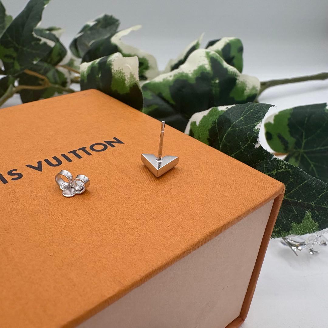 ルイヴィトン　エセンシャル V　ピアス　シルバー　片耳