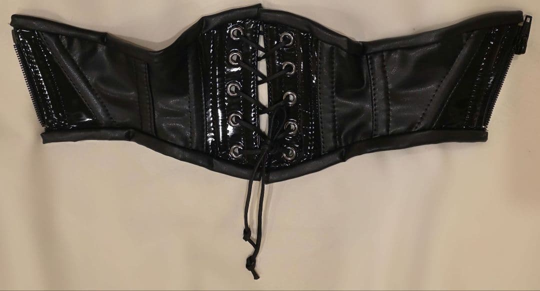 affix parapara エナメルタートルネック