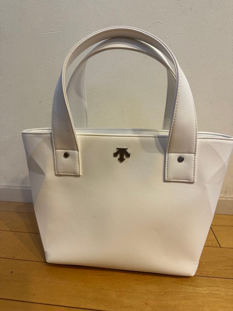 訳あり未使用品⭐︎DESCENTE ゴルフ　ラウンドバッグ ホワイト