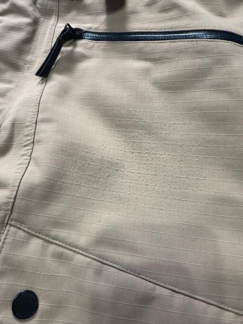 ピークパフォーマンス　ベージュ スキーウェア 上下セット