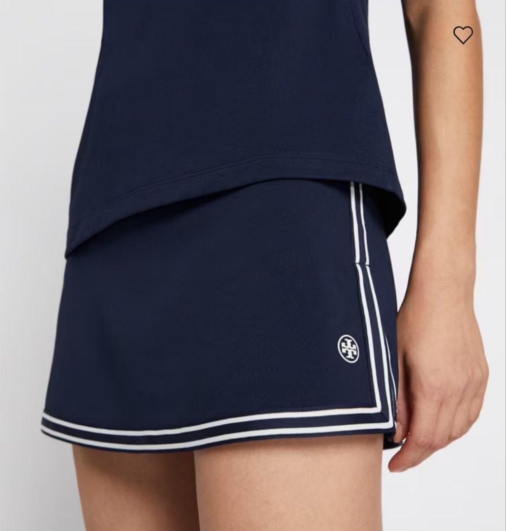 【新品未使用】Tory Burch ネイビースカート tory sports