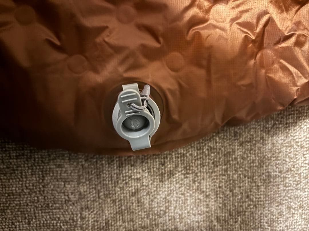 ネイチャーハイク　エアーマット　マミー型R値5.8 電動ポンプセット