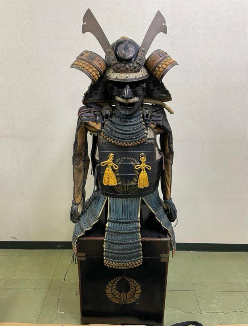 浅葱糸威二枚胴具足　等身大