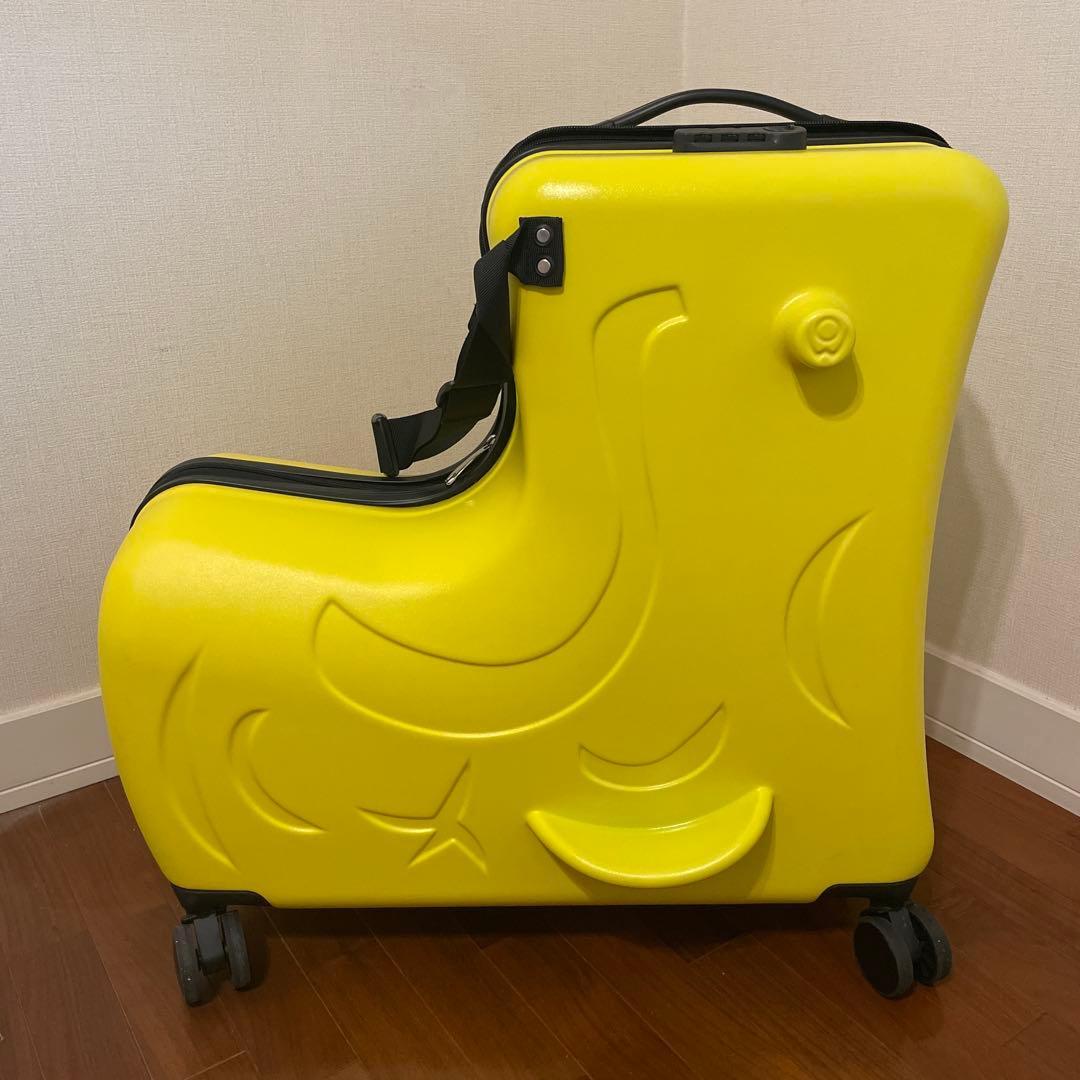 【美品】子どもが乗れるキッズキャリーケースNORICCOレモンイエロー　つやなし
