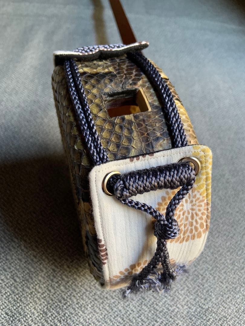 沖縄三線　知念大工型　ゆし木実　スンチー塗り