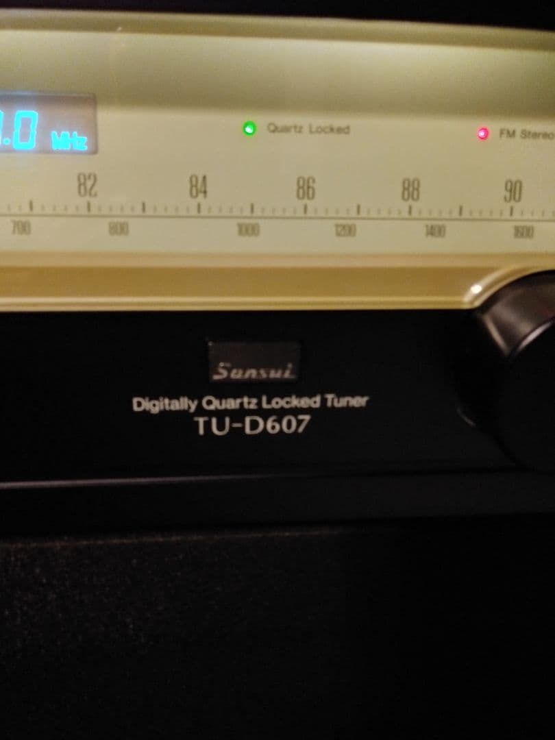 (美品動作品)　チューナー SANSUI TU-D607