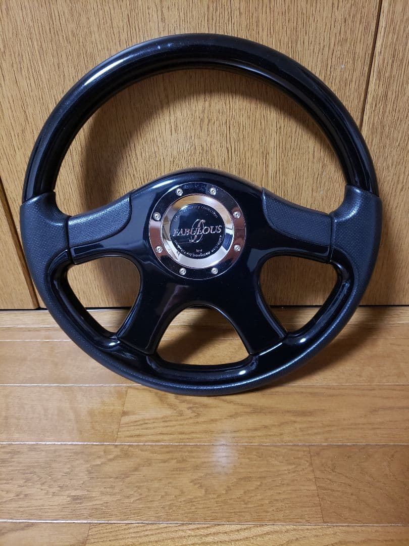 けんけんファブレス　ステアリング　ブラック