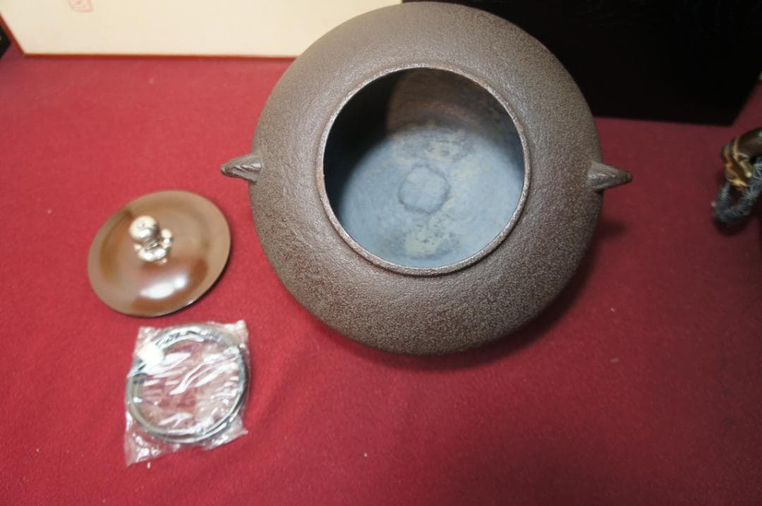 ☆美品 在銘 南鐐(銀)摘み真形釜添え 唐銅鬼面風炉 500W 電熱器送料込み